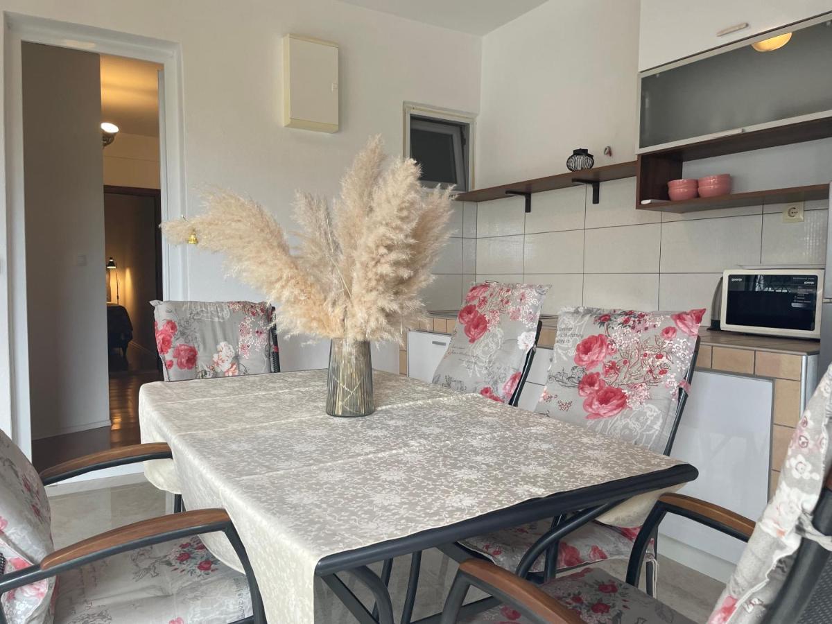 Apartments Iva Pakoštane Dış mekan fotoğraf